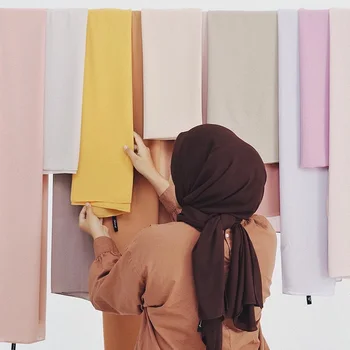 Malezya Premium şifon Eşarp Wrap Düz / Düz Renk Müslüman Kadınlar Başörtüsü Başörtüsü Yaz İslam Uzun Şal Pashmina 175x70cm